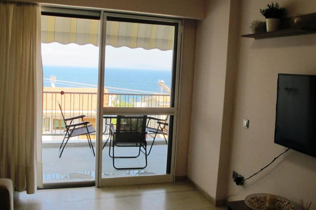 Sunrise Pearl In Attika Riviera Apt And Parking Rafína Exterior foto